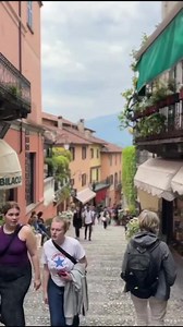 87K views · 6.4K reactions | Shaped like an inverted Y, surrounded by mountains and dotted with charming resort villages | Lake Como | Facebook