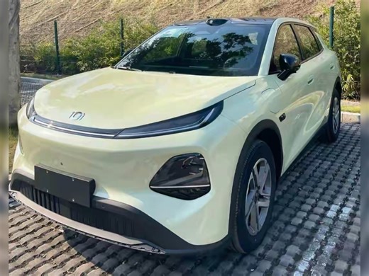 全新长安启源Q05实车，纯电驱动/配分体式头灯 激光雷达