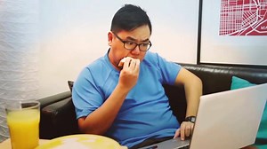 28 reactions | Three buddies. Three timezones. One live match. Take...