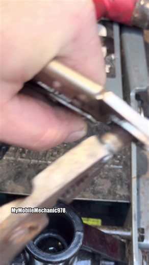 77K views · 242 reactions |  Behold reuse a brake fitting #carferno #autorepairtips #rotorstuck #mechaniclife #brakejob # | My Mobile Mechanic / Auto Repair & Brake Replacement. | Facebook