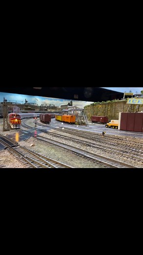 5.8K views · 221 reactions | F45 horn show as it pulls an excursion train across Dave's Diamonds on the HO #modelrailroad #layout at NYSME. #trains #hobby | New York Society of Model Engineers, Inc. | Facebook