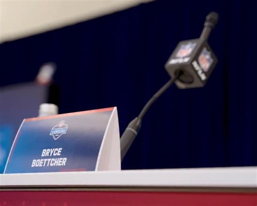 Chasing the dream. @bryce.boettcher x #NFLCombine #GoDucks | Oregon Football