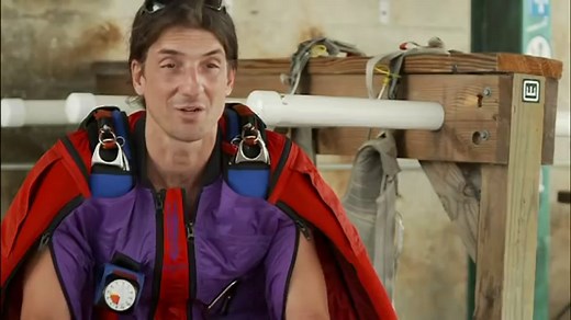 世界的冒険家のディーン・ポッター氏が墜落死