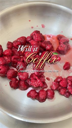VEDIKA ♡ ︎ ⁠| MBBS final yr on Instagram: "Recipe 💗 Raspberry Latte with White Chocolate Cold Foam Ingredients • Fresh raspberries – 5–6 (or 2 tbsp raspberry compote) • Sugar – 1–2 tsp (adjust to taste) • Milk – 200 ml (whole / oat / almond) • Espresso – 1 shot (or strong brewed coffee, chilled) • Ice cubes White Chocolate Cold Foam • Cold milk – 60 ml • White chocolate – 1 tbsp (melted or white chocolate syrup) • Vanilla essence – 1–2 drops (optional) ⸻ Method 1. Raspberry base: Mash raspberri