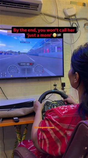 You Won’t Believe This Is a MOM 😳🏎️ | Insane Gaming Moment #gameplay #gaming #playstation #ps5