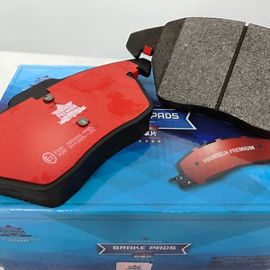 [Hot Item] Replacement Car Copper Free Disc Break Brake Pads Supplier for Toyota Coaster