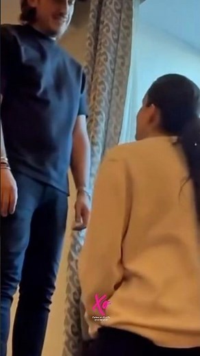 Bella Thorne Ask Mark Emms To Marry Her