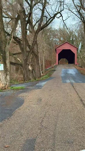 The Meems Bottom Covered Bridge is the longest covered bridge in the state of Virginia at 204 feet. Built in 1894 and rebuilt in 1976 after vandals burned it and reopened in 1979. Rebuilt with salvaged timber and modern steel and listed on the National Register of Historic Places. #bridge #History #virginia #shenandoah #coveredbridge