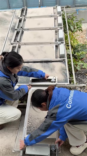 Large & Mini Horizontal Rail Cleaning Robots – Side-by-Side Display #superpiping #solarmaintenance