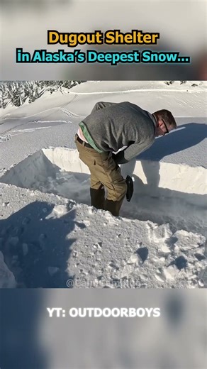 Dugout Shelter In Alaska's Deepest Snow... (‪@OutdoorBoys‬)