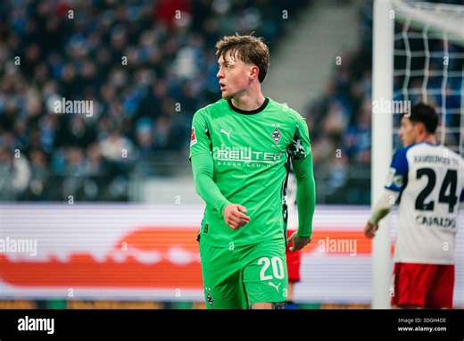 Luca Netz (Borussia Mönchengladbach, 20); Soccer, Matchday 18, 1. Bundesliga [Bundesliga]: HSV Hamburg Hamburg vs. Borussia Mönchengladbach on January 17, 2026 at Volksparkstadion, Hamburg DFL REGULATIONS PROHIBIT ANY USE OF PHOTOGRAPHS AS IMAGE SEQUENC Stock Photo - Alamy