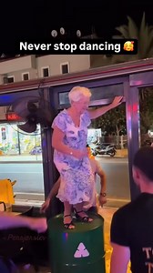 Never stop dancing haha | Beenie Man