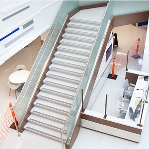 [Hot Item] Unique Top Frameless Glass Channel Balustrade System