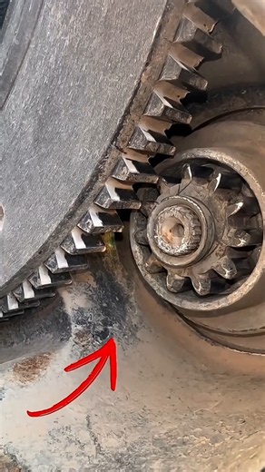 How Does This Tiny Gear Start Your Car’s Engine? 🚗⚙️ #shorts #engineering