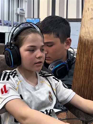 Bizning markazda IT muhit qanday? Yosh dasturchilar ish ustida! 🧑‍💻