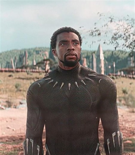 「 WAKANDA FIGHT 🔥 」- AVERAGE INFINITY WAR WAKANDA FIGHT | AVENGERS INFINITY WAR #SHORTS #WAKANDA