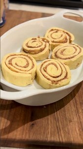 TikTok Viral Cinnamon Rolls