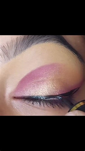 eye makeup tutorial 💕#eyemakeup #makeup #sort #song #subscribe #support #love #like #viral.#video