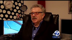 RadioShack will sell off half its stores, close other locations