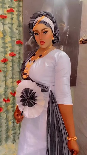 Vidéos de Cheik💄💄💋💋 (@cheiki04) avec son original - Cheik💄💄💋💋