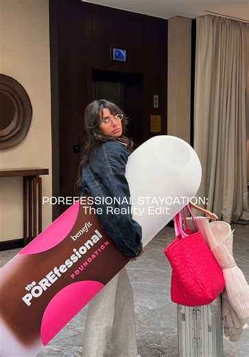 ستايكيشن بنفت… بس بنسخة برامج الرياليتي؟👀📺 إيش صار مع ضيوفنا؟🏃🏻‍♀️😮‍💨تابعوا لحظات لا تنسى و إحتفال بورفيشينال بكل التفاصيل💆🏽‍♀️ What if the Benefit staycation was a reality-show 👀📺 unforgettable moments, always good vibes, and a POREfessional celebration in every detail. 💆🏽‍♀️ @RAGHDA.K @Sarah Malas @Sara Alwari @Sarah @Baneenstars @Ayatee @LEEN🌸 #benefit #porefessional #بنفت