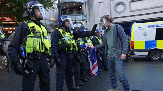 25 arrested and 26 police officers hurt at ‘Unite the Kingdom’ rally