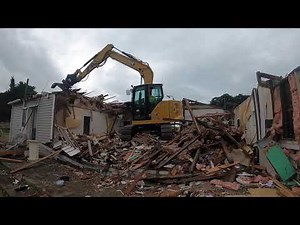 Demolition Christchurch - TBT EARTHWORKS LTD - Cat 307.5 Next Gen w/Steelwrist Tiltrotator