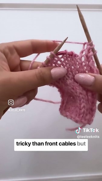 I’ll show you how to make a winded path cable stitch using the C6L (aka C6F) and C6R (aka C6B) cable stitches. To knit C6F, slip the next three stitches onto a cable needle and hold at the front of the work, then knit the next three stitches from the left needle, and finally knit the three stitches from the cable needle. To knit C6B, slip the next three stitches onto a cable needle and hold at the back of the work, then knit the next three stitches from the left needle, and finally knit the thre