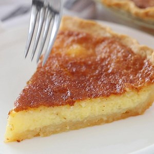A southern specialty CHESS PIE is a creamy custard pie like all Southern specialties is to. die. for. good! https://tastesbetterfromscratch.com/chess-pie/ | Tastes Better From Scratch