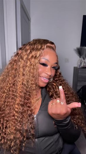 So gorgeous deep wave Honey Blond Ombre Highlight Lace Front Human Hair Wig Link in bio @pizazz_ hair @pizazzhair.amazon #pizazzhair #wiginstall #wigtok #wiginfluencer