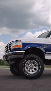 1.9K reactions · 8 comments | Sound up  What a color combo 朗...