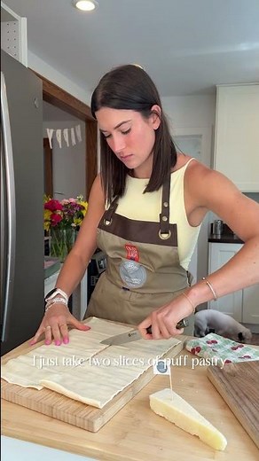 Let’s hear it for the most delish breakfast hand pies stuffed with Pecorino Romano PDO & prosciutto!