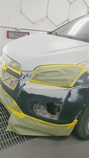 starting to paint this Chevy trax 2015 😎😎😎