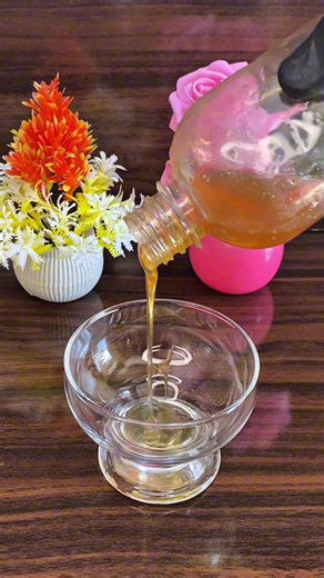 Put honey in a container then add orange juice #viralreels #healthytips #facebookreelsviral #Pharmacies
