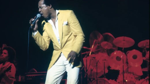 R&B Legend Peabo Bryson, 74, 'Sounds Absolutely Amazing' at Recent Vegas Show