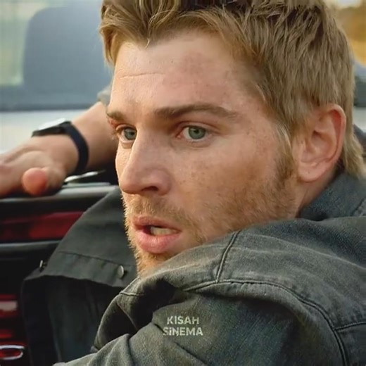 An INVISIBLE Wall trapped the whole town! 😱🧱 #shorts