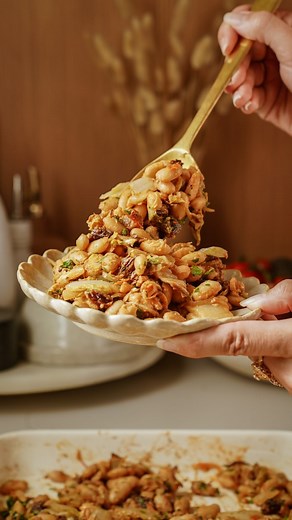 Maria Koutsogiannis 🇬🇷 Greek Food Blogger on Instagram: "Welcome Back to Episode 21 of Greek Blue Zone. A series where I’ll be sharing recipes for longevity! Today we’re making a Roasted Cabbage + Bean Salad with Tomato Dressing! If you love delicious, easy, flavor-packed food then be sure to follow 👩🏻‍🍳🔪@foodbymaria so you never miss a recipe! 🍃🍅👩🏻‍🍳Comment ‘recipe’ below if you want the recipe for my Homemade 2 Ingredient Sesame Snaps !! It will be sent directly to your DM’s or tap 