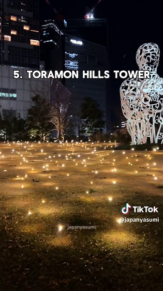 Japan Best Christmas Winter Illumination Spots to visit in 2024 📍Tokyo 📍Azabudai Hills NOV 23 ~ DEC 25 What to expect There are around 17 food and drink stalls (incl. vegan options), a 12-meter-tall Christmas tree shining with 20,000 LED lights, and shops stocking wreaths and other festive trinkets. The venue, the central square of Azabudai Hills, is draped with golden lights and a truckload of decorations. If you feel chilly outside, try one of the limited-edition dishes at a nearby restauran