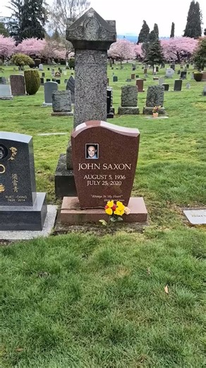 Famous Graves - Vol. 696: John Saxon