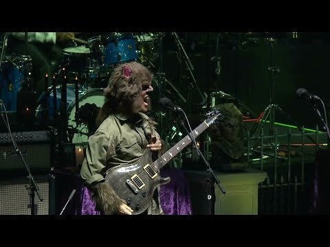 Billy Strings - Meet Me At The Crypt - 10.31.25 - FULL SHOW [Official]