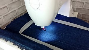 11 reactions | SINGER® Embroidery SE300 250 Built-In Sewing Stitches 7 7/8 Inch (200 mm) Work Are Automatic Needle Threaded Thread Cutter Start/Stop Button 3 STAYBRIGHT™ LED Light Drop Feed Lcd screen 800 Stitches Per Minute 10 Presser Feet Included #sewinglove #easysewing #sewing #diy #singer #sewingaddict #singermiddleeast | Singer Africa Middle East Ltd. | Facebook