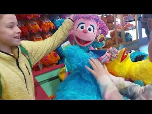 Our Day at Sesame Place Street Party Parade Sesame Street Character Meet Rides Fun Sea World