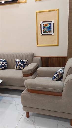 Discover Wood Heaven: Classic Furniture Showcase