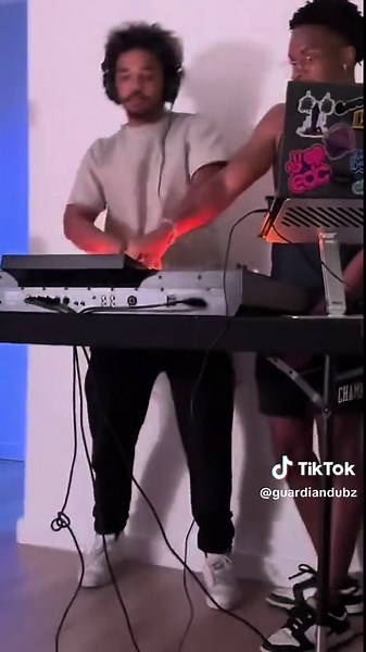 cookin with @Cruzan Dubz‼️‼️ • • • • • • • #edm #dj #riddim #dubstep