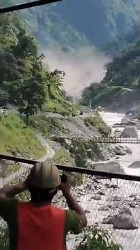 Heart-stopping footage from a hydropower crew’s basecamp. They sensed the danger approaching, but