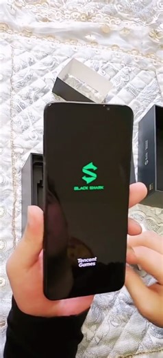 Game king Black Shark three,open the box😍😍😍