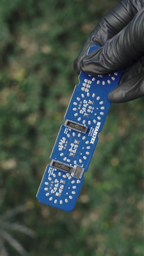 Here’s the core of our ✨DETENTED PUSH-ENCODERS✨, the A-listers of our modular system. Designed for dynamic parameters and a more subtle touch compared to potentiometers. Find all available components at The Factory (factory.yaeltex.com), our web design app 💻 | Yaeltex