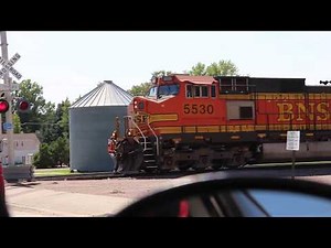 BNSF Train (Loud Horn)