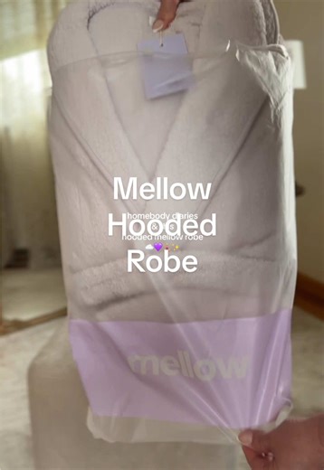 It’s so soft and comfy! mellow hooded robe ☁️💜 #mellow #mellowrobes #mellowsleep #robes #sleepwear @Mellow Sleep