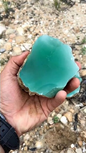 Discovery of super green jade 💎#gemstone #crystals #diamond #agate #jade #gold #discovery